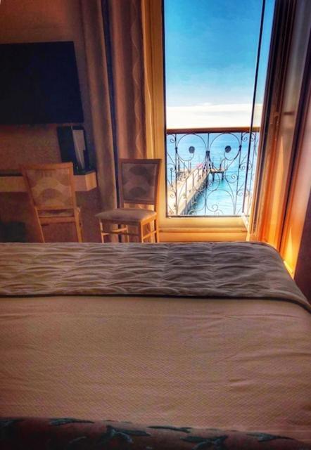 Hotel Ligure アラッシオ エクステリア 写真