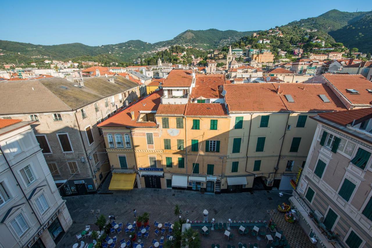 Hotel Ligure アラッシオ エクステリア 写真